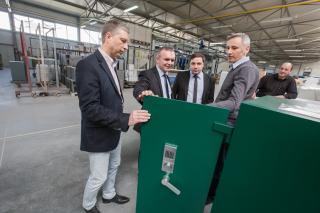 Burmistrz odwiedził jedną z najnowocześniejszych firm w Europie, która mieści się...w Nidzicy