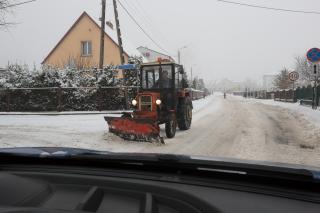 Drogowcy apelują o nieparkowanie samochodów na wąskich ulicach!