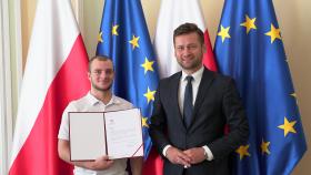 Minister Kamil Bortniczuk spotkał się z medalistami ME i MŚ U-17 w Podnoszeniu Ciężarów