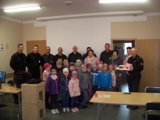 Przedszkolaki z Jedynki pamiętały o strażakach w dniu ich święta