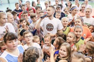Tłumy na parkiecie, tłumy na widowni! Za nami Nidzicki Challenge Koszykarski – ZOBACZ ZDJĘCIA